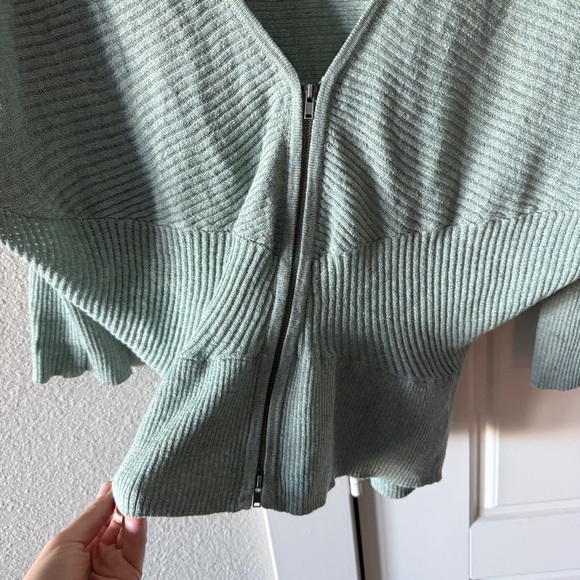 Eileen Fisher Washable Wool Diagonal Air 2-way Zip Up Cardigan Green sz Small - Picture 2 of 5